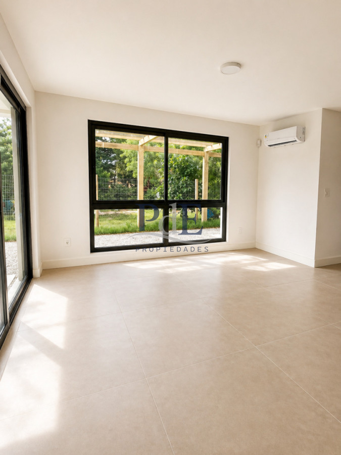 Casa en Pinares, Punta del Este. 3 dormitorios, terreno de 350 m² - Imagen 3