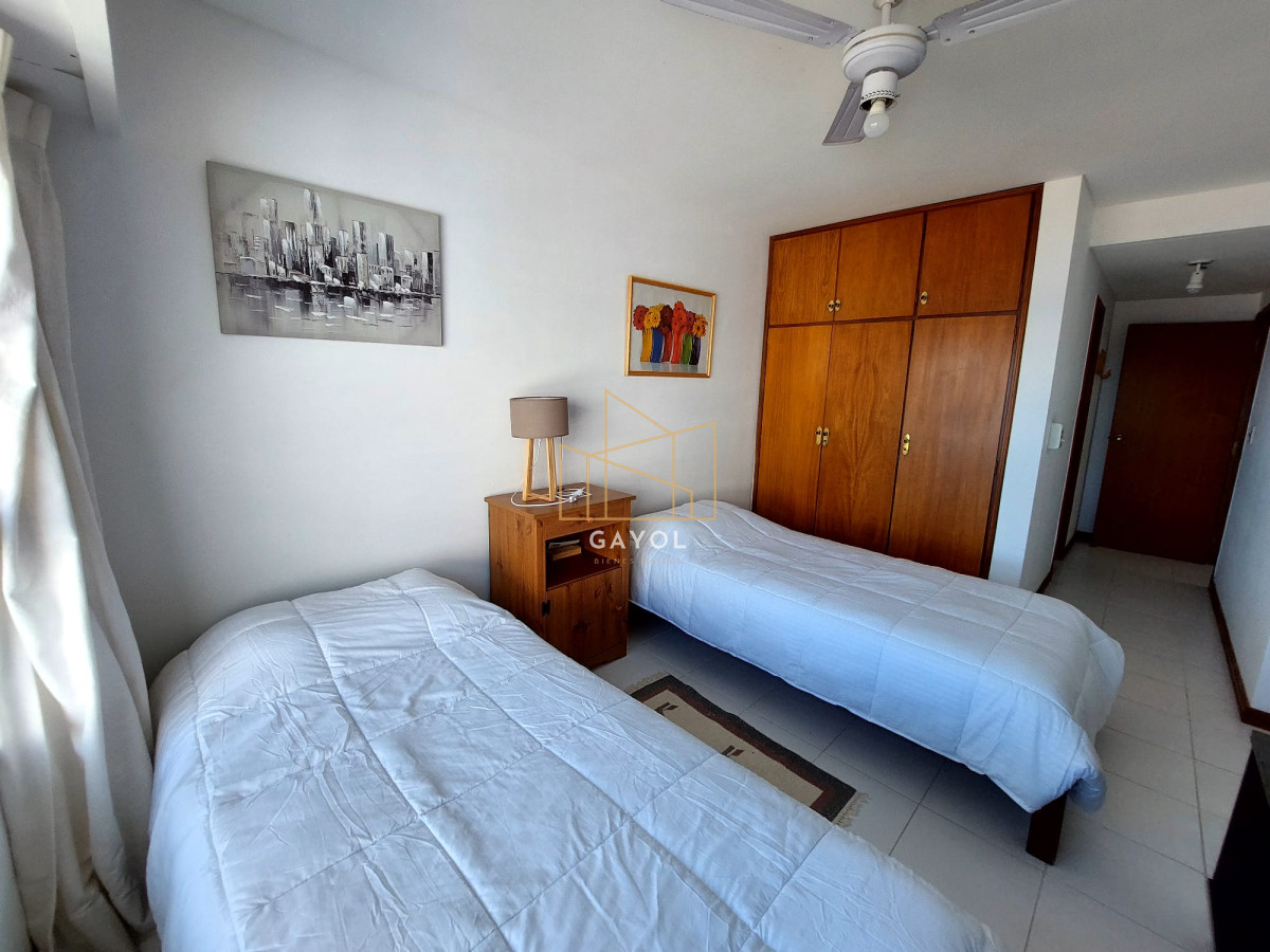Apartamento ID.438 - Apartamento de 3 suite y dependencia en VENTA Playa Brava