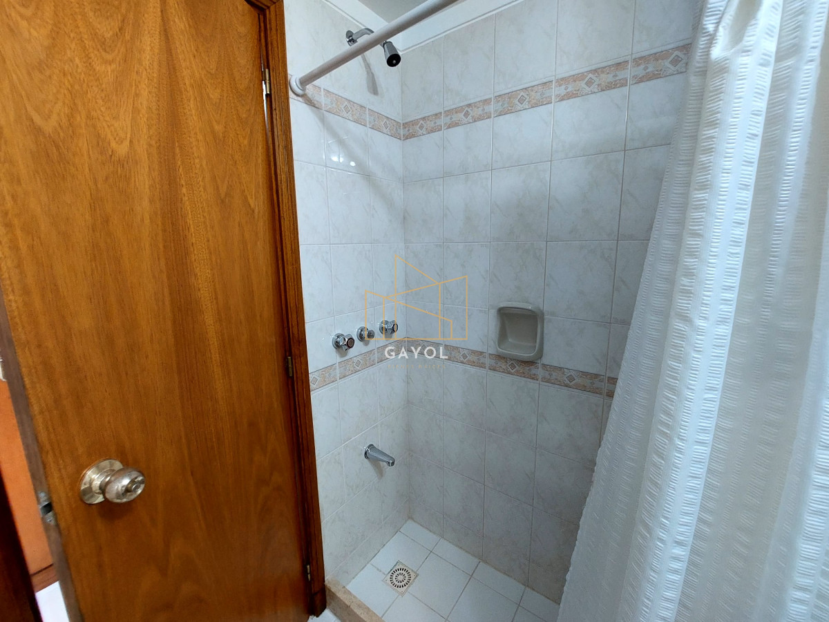 Apartamento ID.438 - Apartamento de 3 suite y dependencia en VENTA Playa Brava