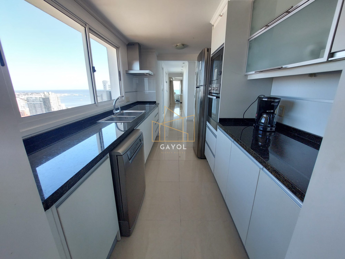 Apartamento ID.203 - Venta apartamento Premium 3 dormitorios en suite en Playa Mansa