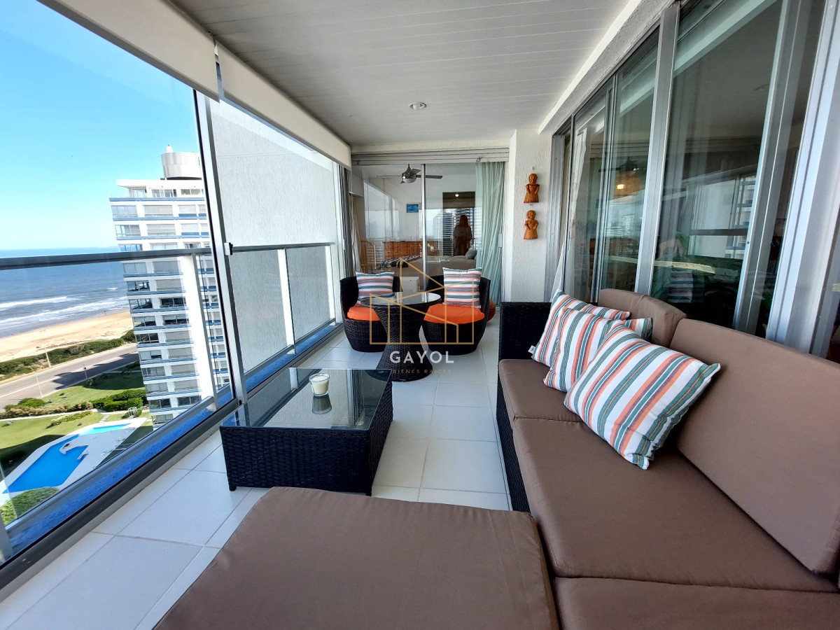 Apartamento ID.438 - Apartamento de 3 suite y dependencia en VENTA Playa Brava