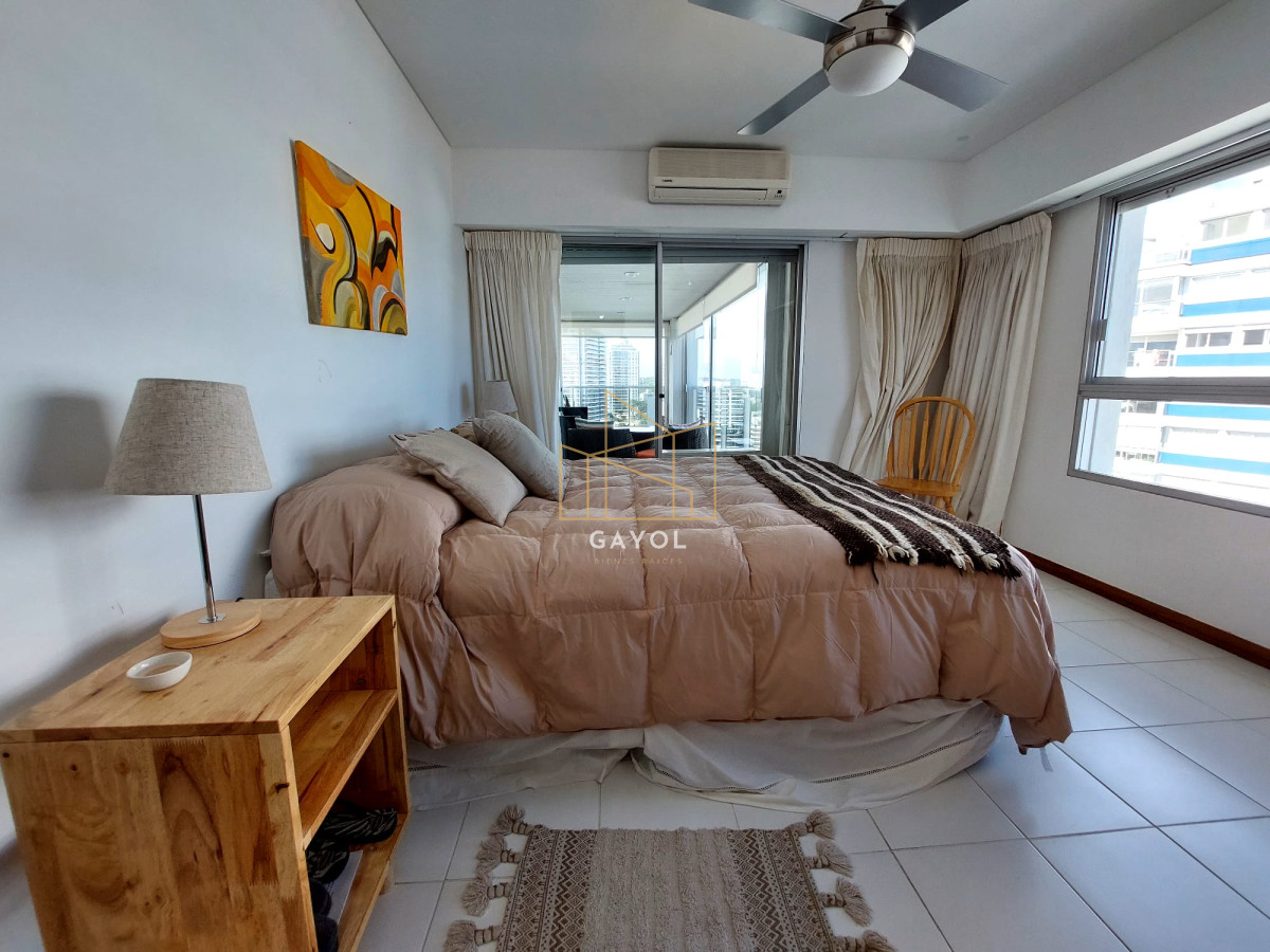 Apartamento ID.438 - Apartamento de 3 suite y dependencia en VENTA Playa Brava