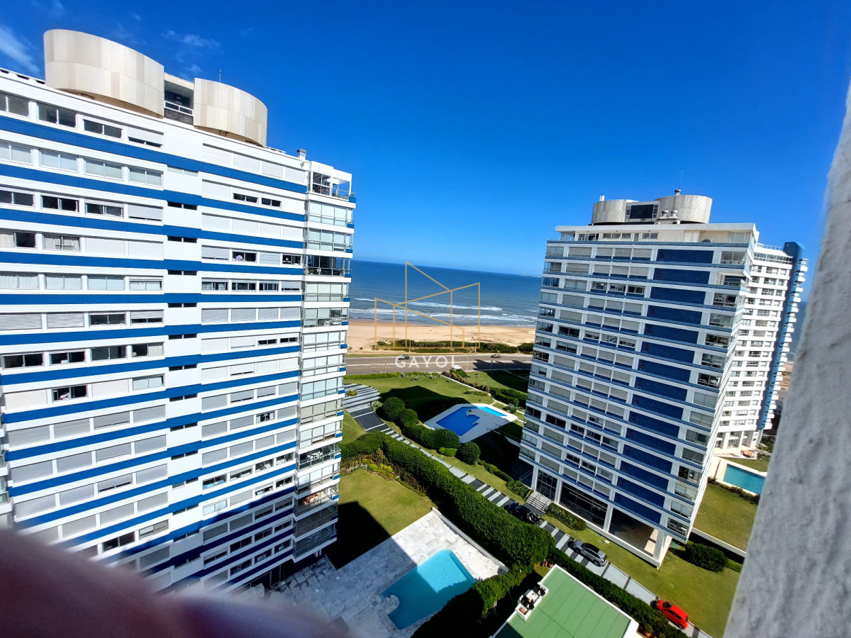Apartamento ID.438 - Apartamento de 3 suite y dependencia en VENTA Playa Brava