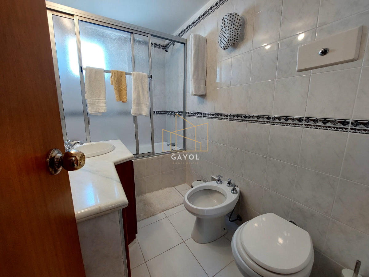 Apartamento ID.438 - Apartamento de 3 suite y dependencia en VENTA Playa Brava
