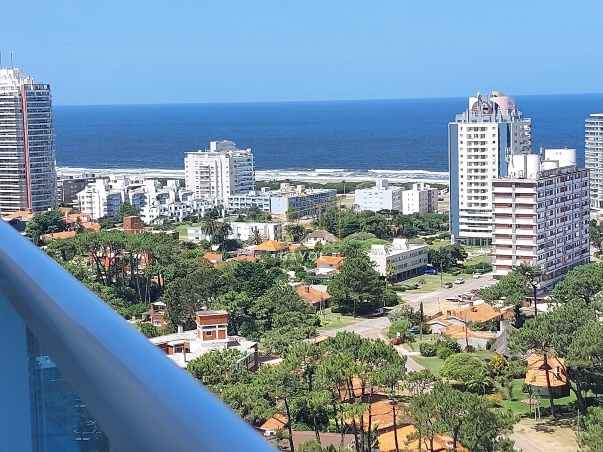 Apartamento ID.203 - Venta apartamento Premium 3 dormitorios en suite en Playa Mansa