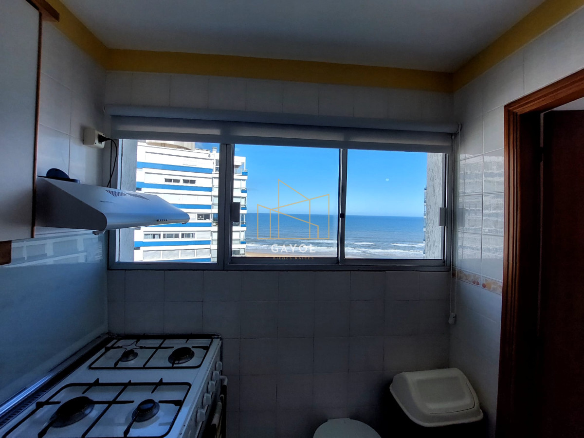 Apartamento ID.438 - Apartamento de 3 suite y dependencia en VENTA Playa Brava