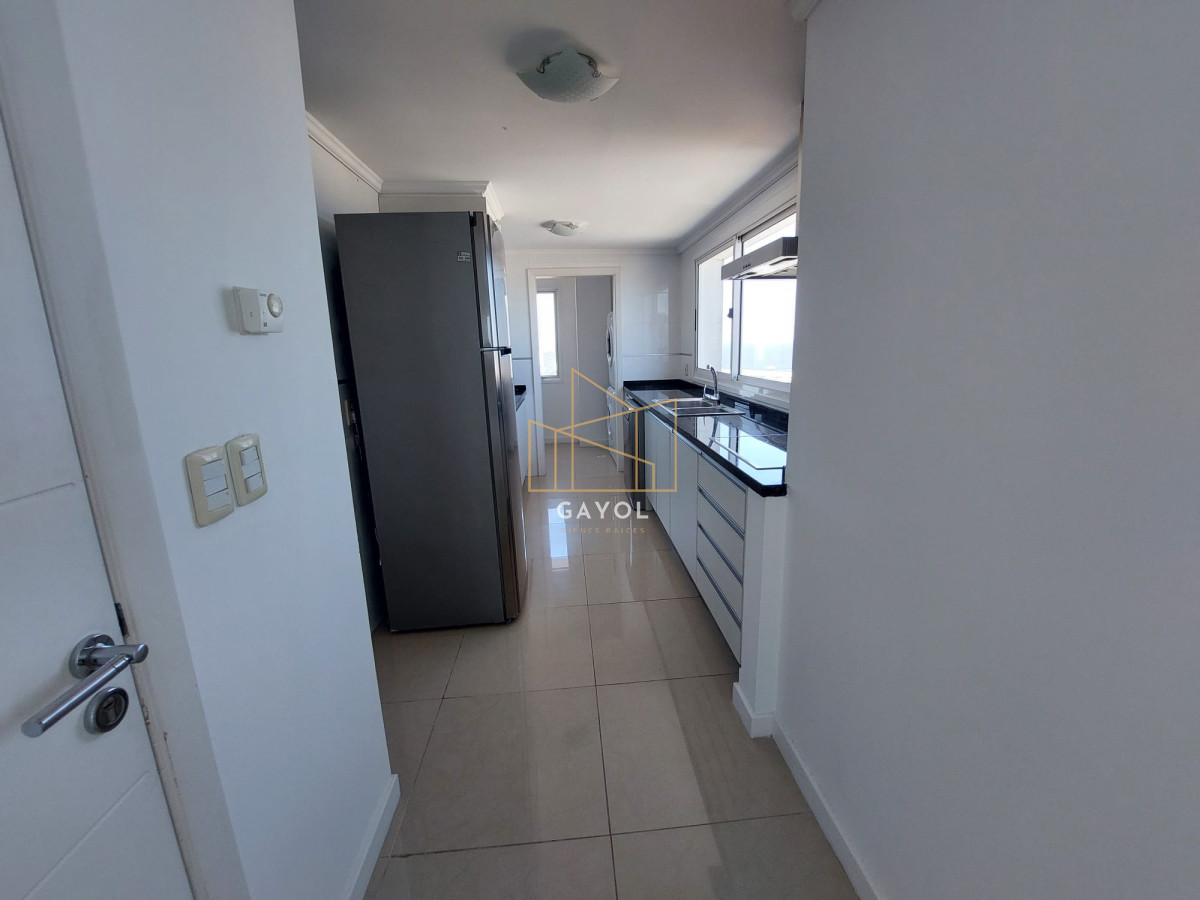 Apartamento ID.203 - Venta apartamento Premium 3 dormitorios en suite en Playa Mansa