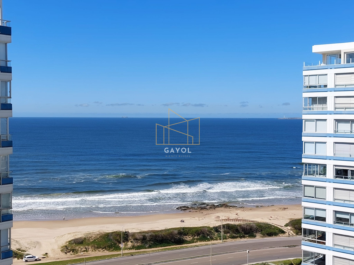 Apartamento ID.438 - Apartamento de 3 suite y dependencia en VENTA Playa Brava
