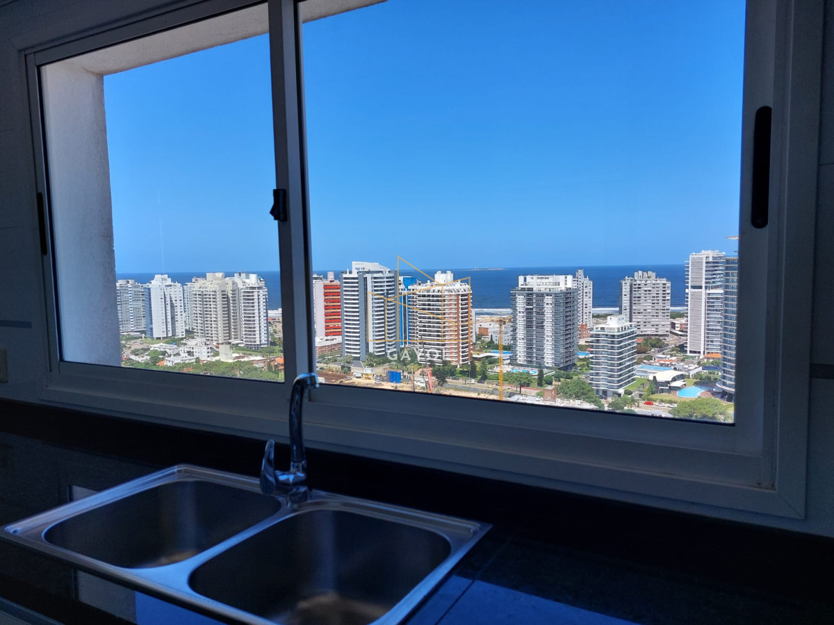 Apartamento ID.203 - Venta apartamento Premium 3 dormitorios en suite en Playa Mansa