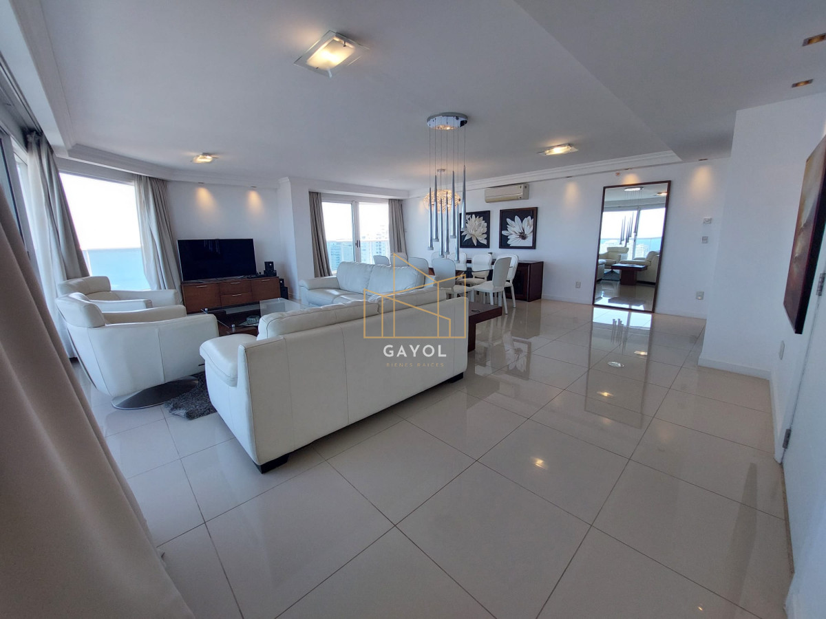 Apartamento ID.203 - Venta apartamento Premium 3 dormitorios en suite en Playa Mansa