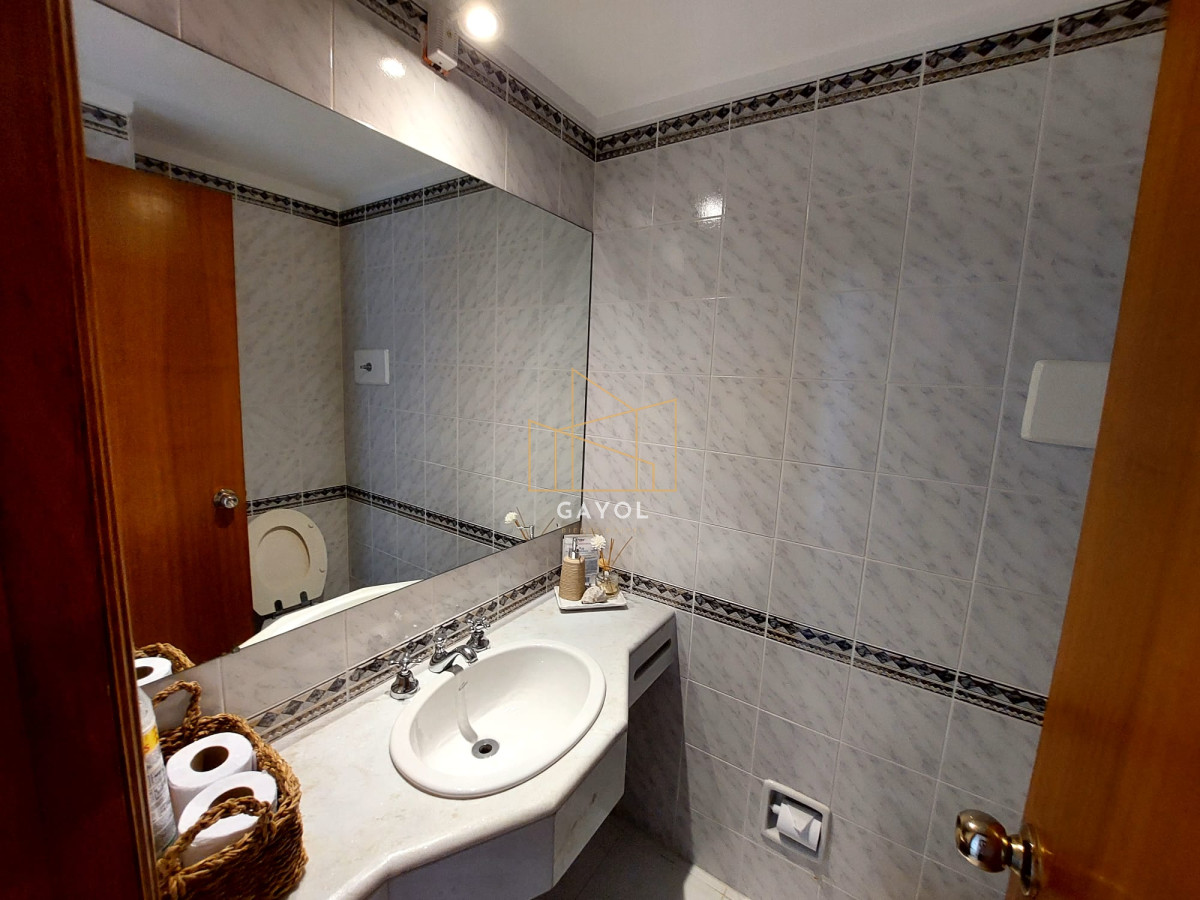 Apartamento ID.438 - Apartamento de 3 suite y dependencia en VENTA Playa Brava