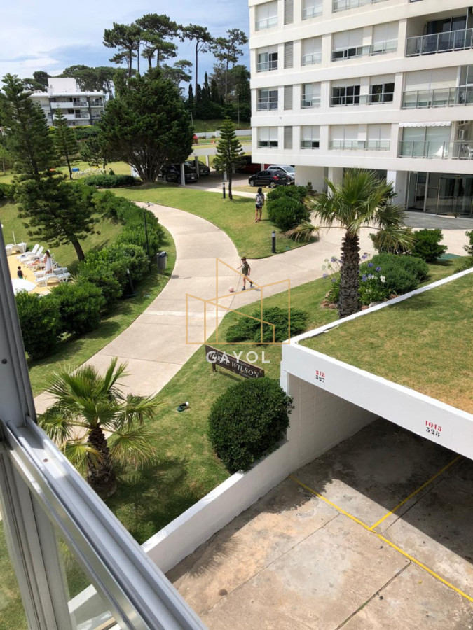 Apartamento ID.1207 - Apartamebto en alquiler temporal de dos dormitorios y servicio