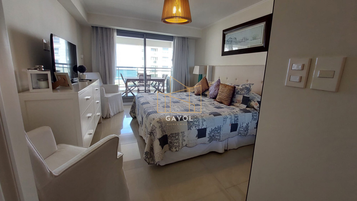 Apartamento ID.455 - Apartamento de tres dormitorios en suite, sobre playa Brava