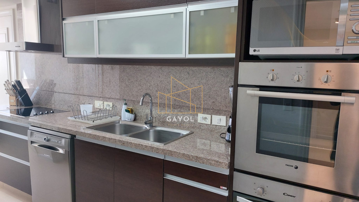 Apartamento ID.455 - Apartamento de tres dormitorios en suite, sobre playa Brava