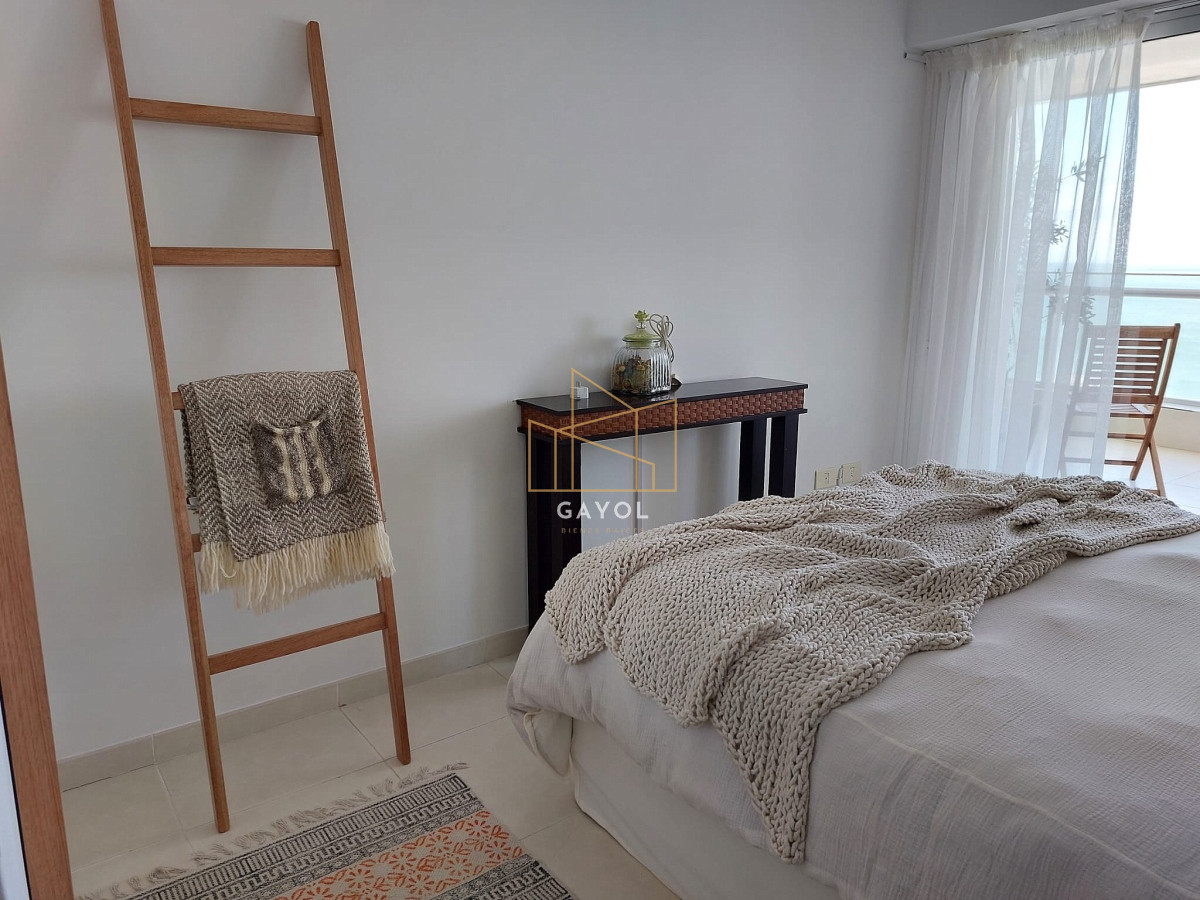 Apartamento ID.412 - Allquiler de Temporada 2 suite en Playa Mansa con todos los servicios