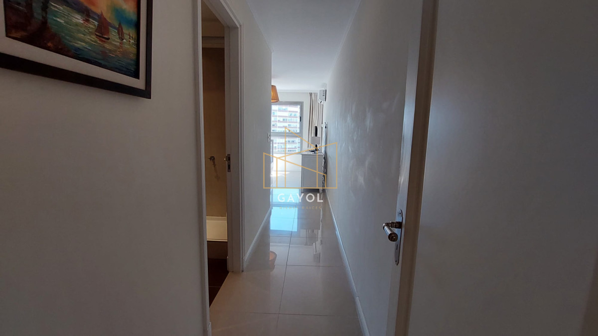 Apartamento ID.455 - Apartamento de tres dormitorios en suite, sobre playa Brava