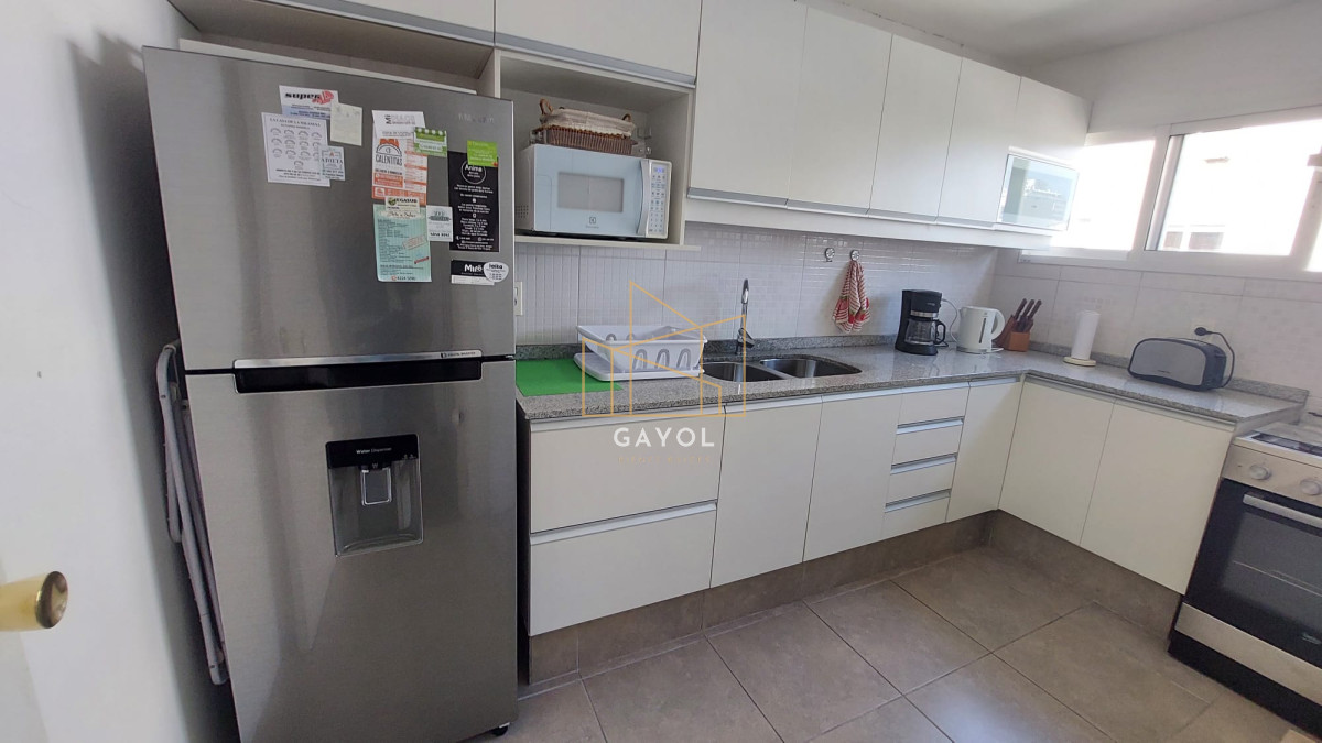 Apartamento ID.449 - Alquiler temporada de verano 3 dormitorios parada uno de Mansa