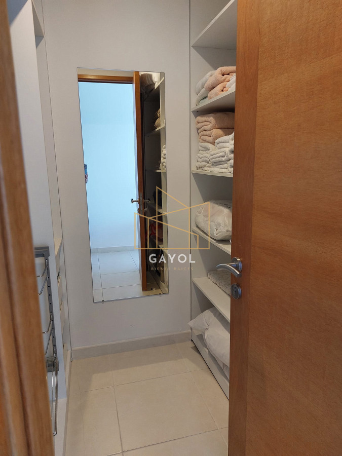 Apartamento ID.412 - Allquiler de Temporada 2 suite en Playa Mansa con todos los servicios