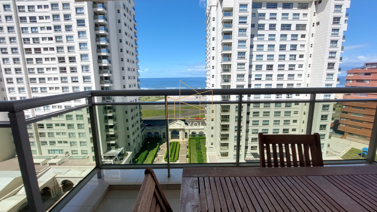 Apartamento ID.455 - Apartamento de tres dormitorios en suite, sobre playa Brava
