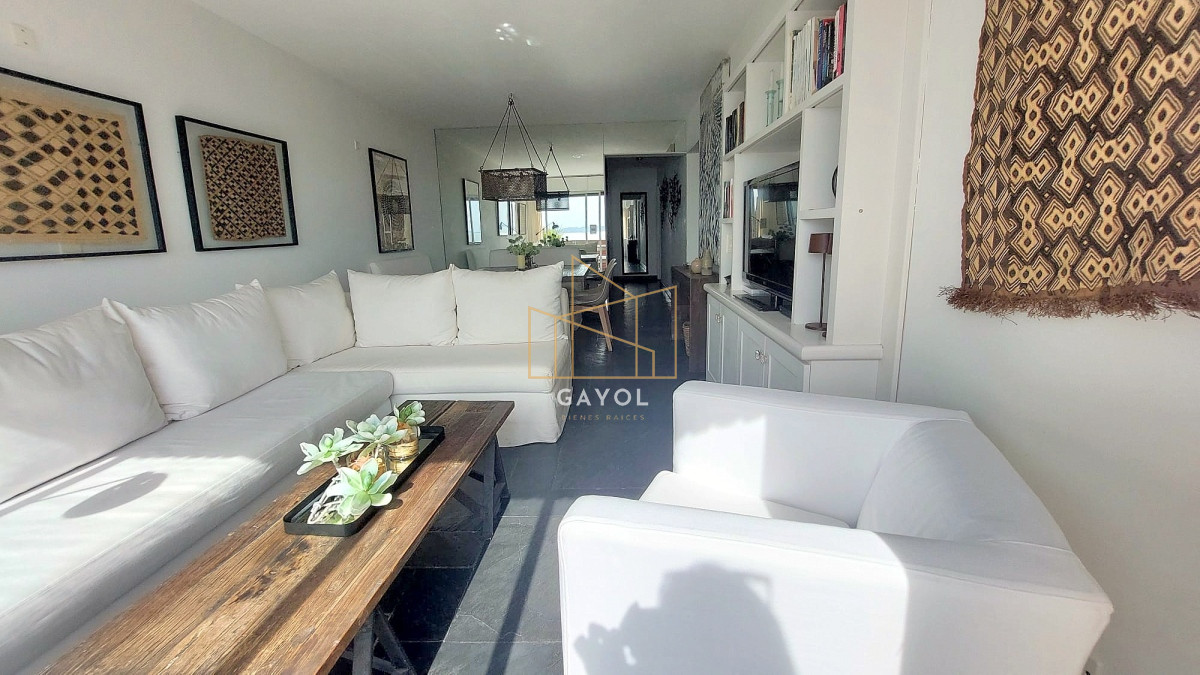 Apartamento ID.449 - Alquiler temporada de verano 3 dormitorios parada uno de Mansa