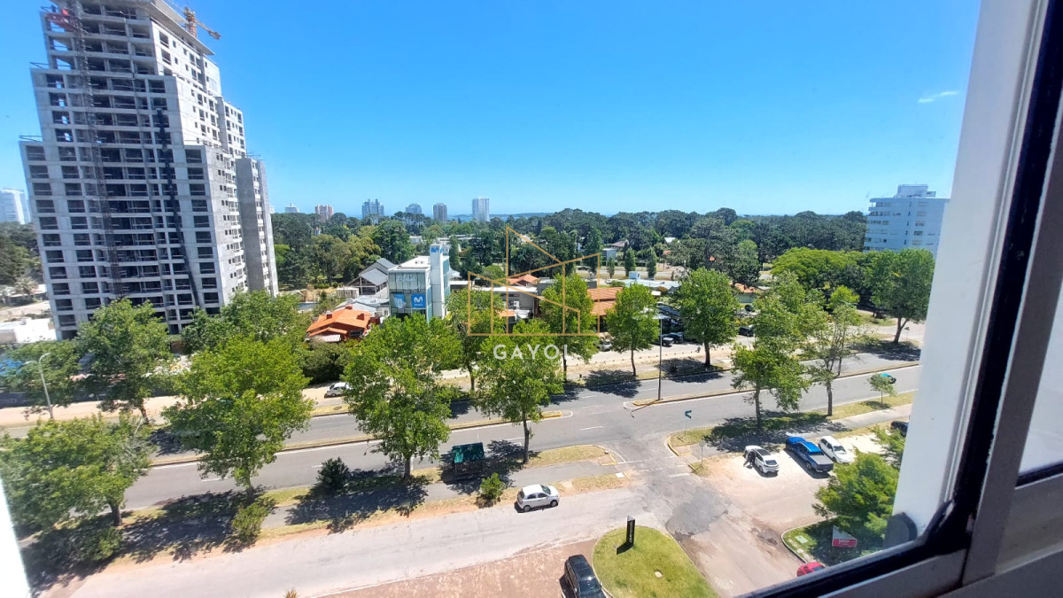 Apartamento ID.646 - Apartamento en venta de dos dormitorios en Avda  Roosevelt