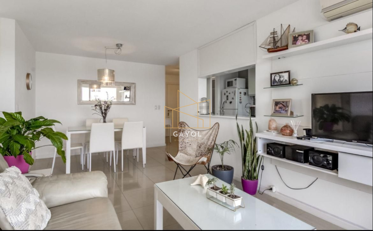 Apartamento ID.646 - Apartamento en venta de dos dormitorios en Avda  Roosevelt