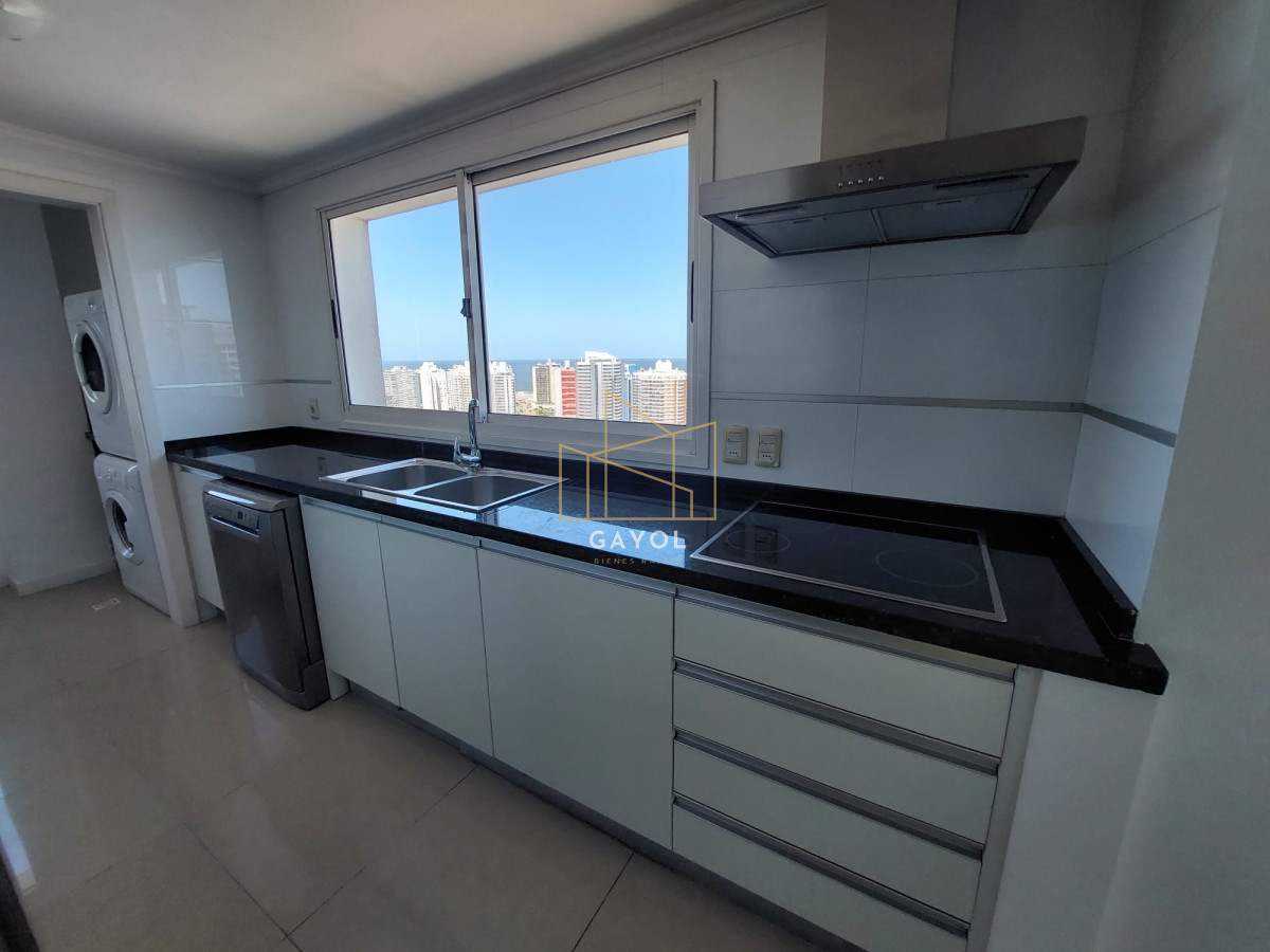 Apartamento ID.203 - Venta apartamento Premium 3 dormitorios en suite en Playa Mansa
