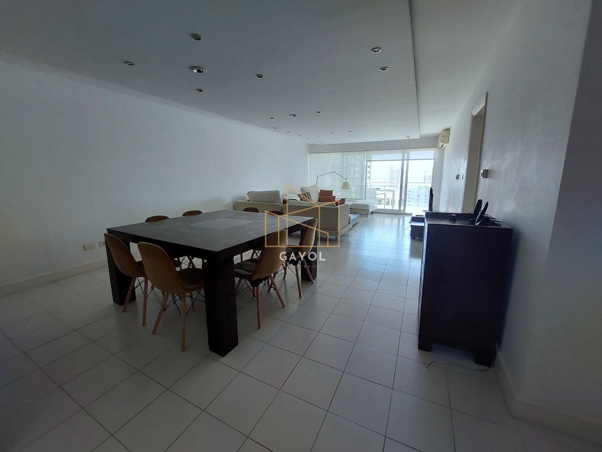 Apartamento ID.37 - Apartamento en alquiler invernal de 3 dormitorios en zona Brava