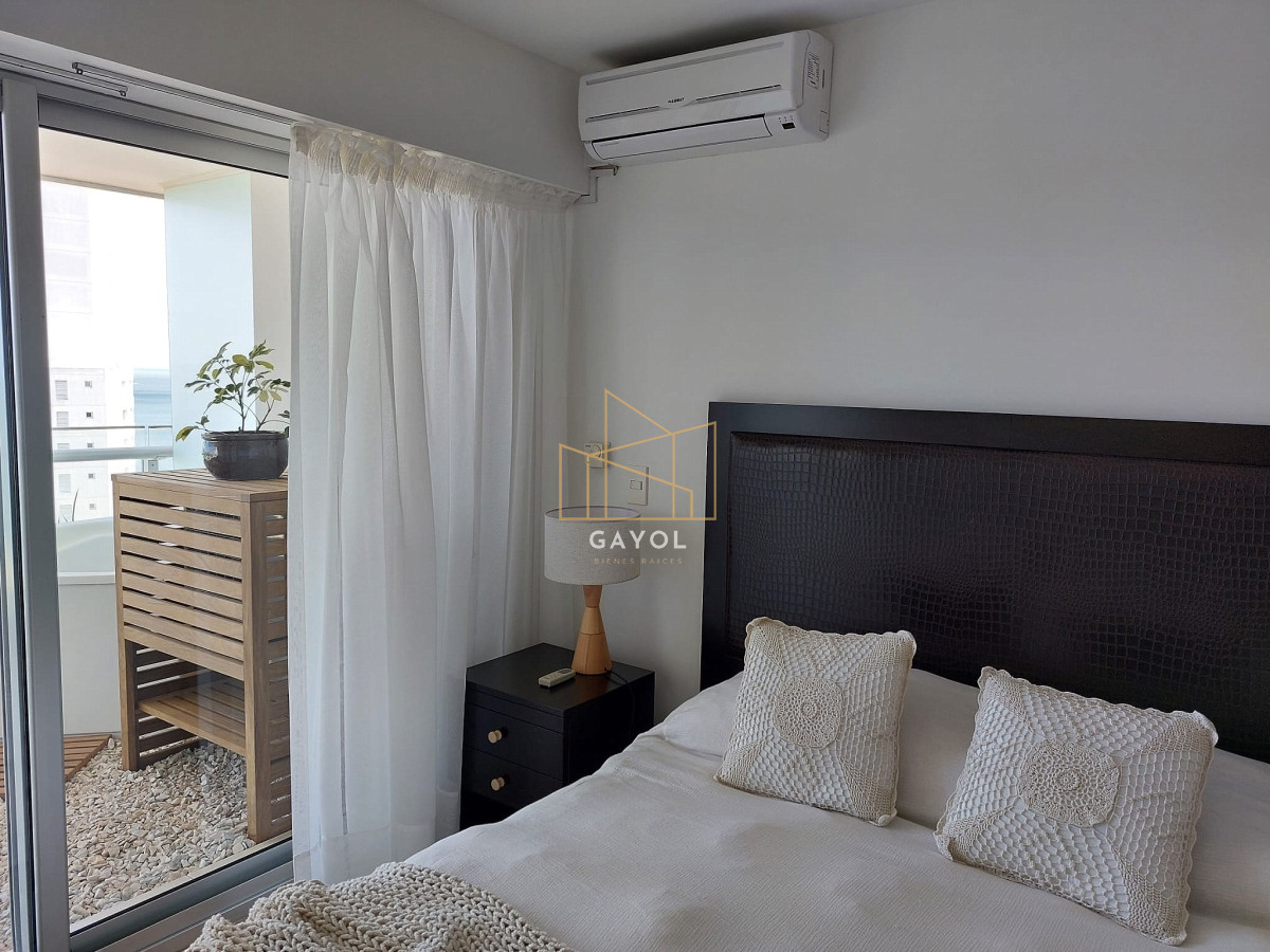 Apartamento ID.412 - Allquiler de Temporada 2 suite en Playa Mansa con todos los servicios