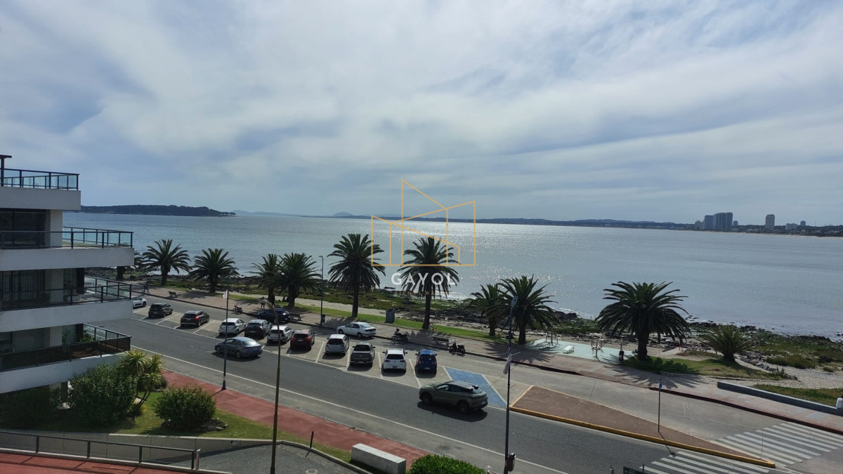 Apartamento ID.449 - Alquiler temporada de verano 3 dormitorios parada uno de Mansa