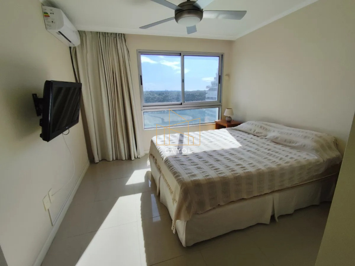 Apartamento ID.1058 - Apartamento de dos dormitorios en alquiler Temporario