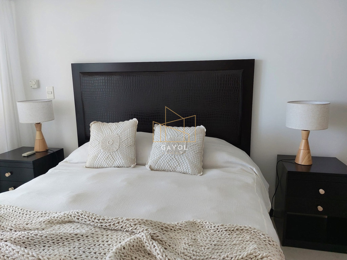 Apartamento ID.412 - Allquiler de Temporada 2 suite en Playa Mansa con todos los servicios