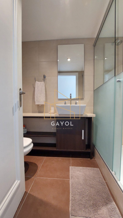 Apartamento ID.455 - Apartamento de tres dormitorios en suite, sobre playa Brava