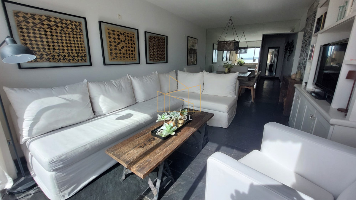 Apartamento ID.449 - Alquiler temporada de verano 3 dormitorios parada uno de Mansa