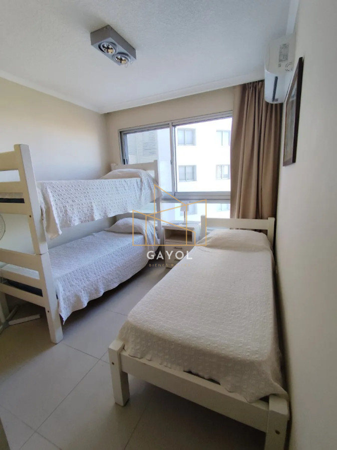 Apartamento ID.1058 - Apartamento de dos dormitorios en alquiler Temporario