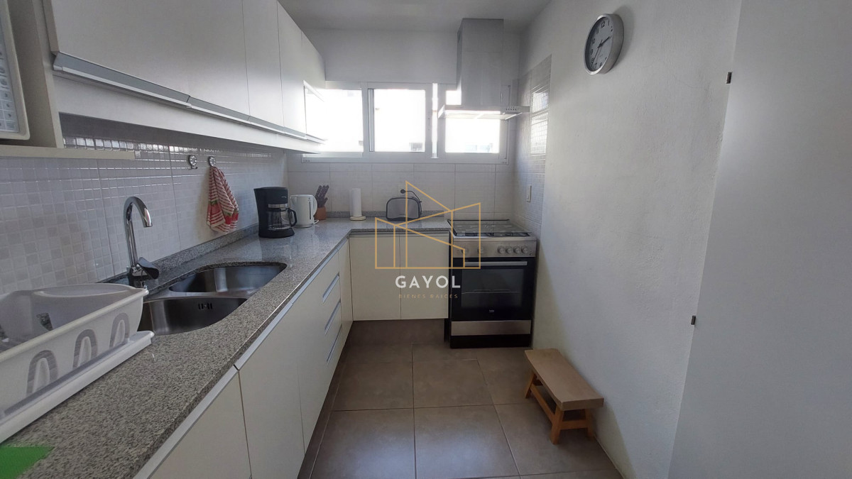 Apartamento ID.449 - Alquiler temporada de verano 3 dormitorios parada uno de Mansa