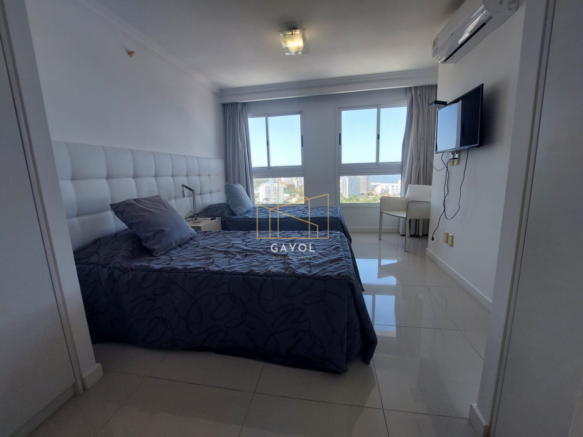 Apartamento ID.203 - Venta apartamento Premium 3 dormitorios en suite en Playa Mansa