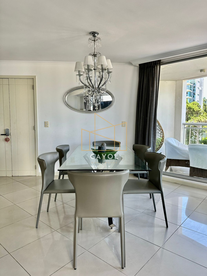Apartamento ID.125 - Amplio apartamento en Venta y alquiler Verano de 3 dormitorios y dependencia en Roosevelt