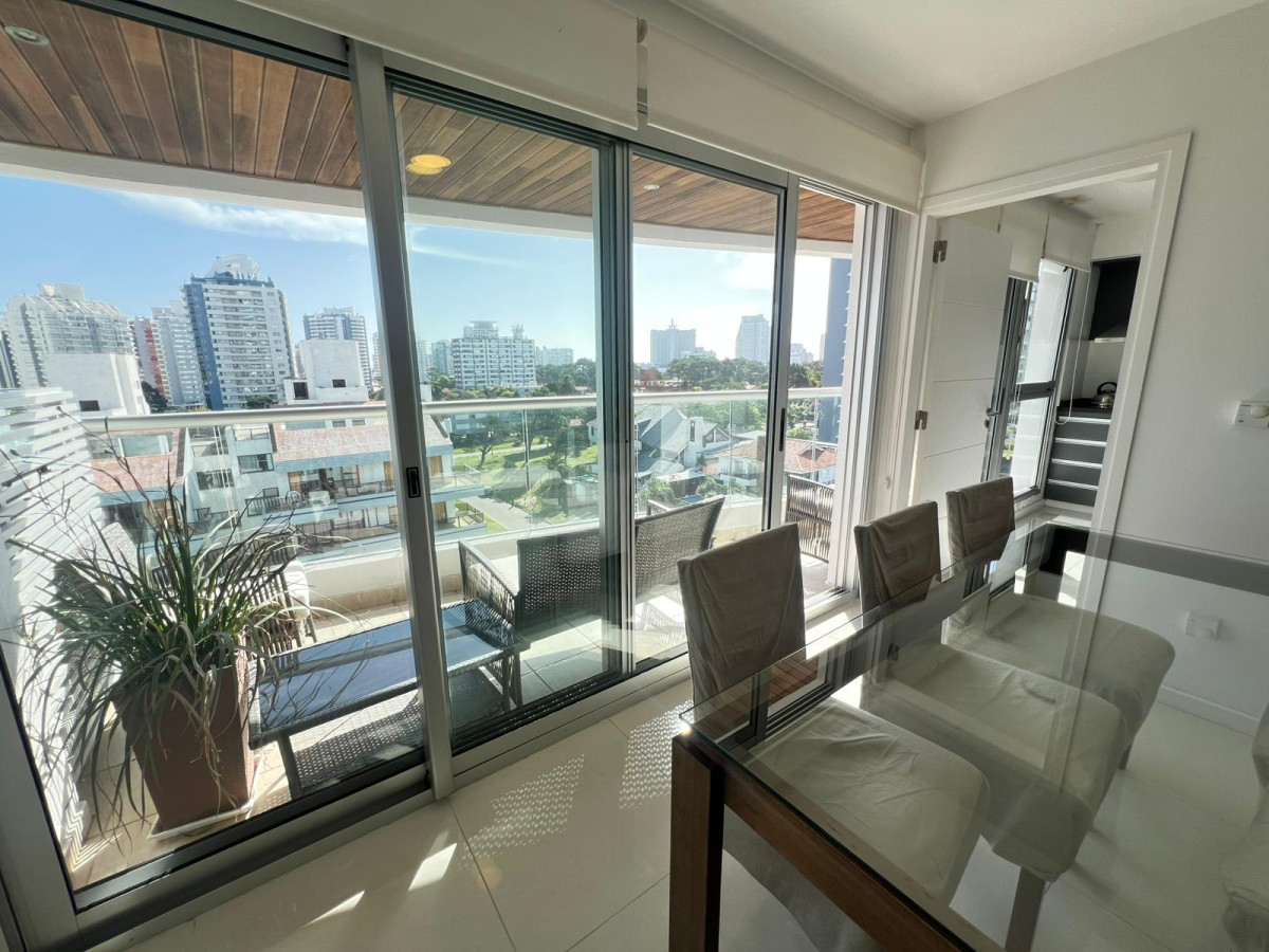 Apartamento en venta y alquiler de temporada, 2 dormitorios en Playa Brava 