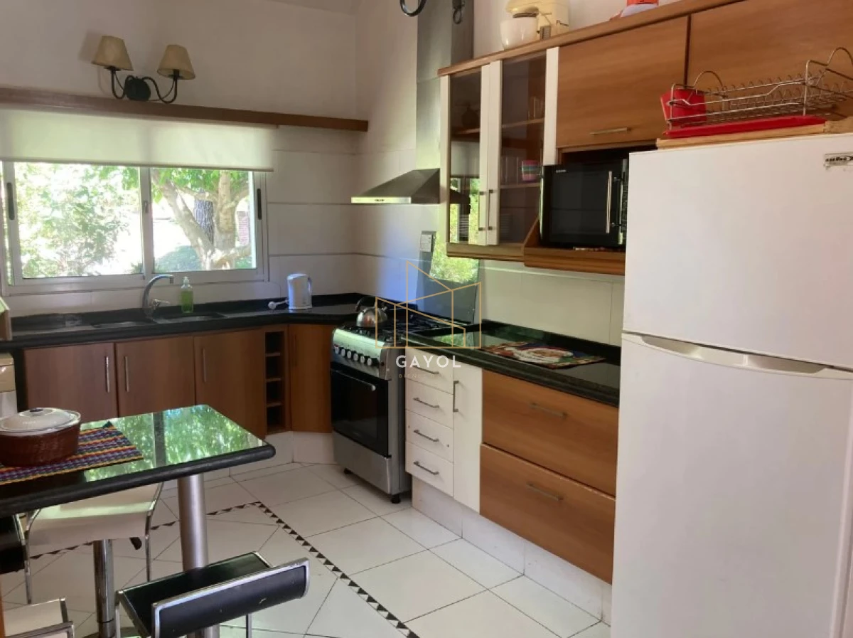 Casa ID.425 - Alquiler temporal casa en San Rafael de 3 dormitorios y dependencia