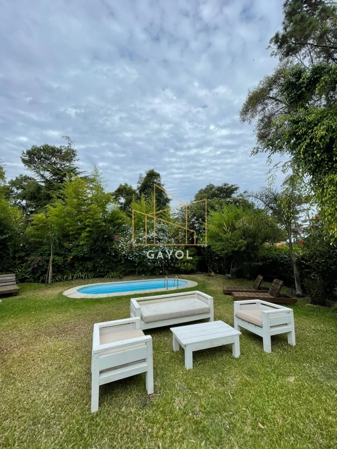 Casa ID.38 - Casa de 4 dormitorios en San Rafael 