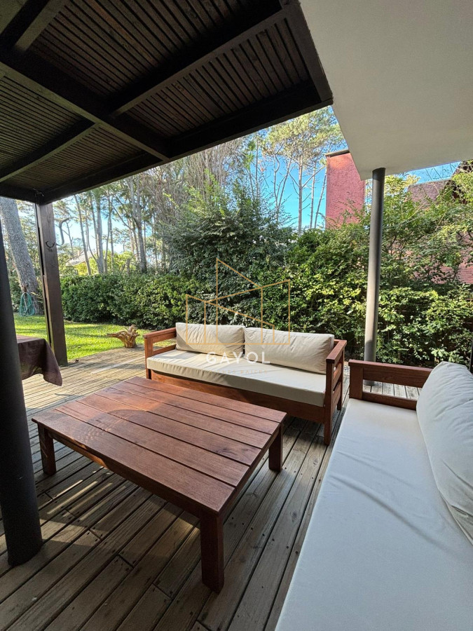 Casa ID.440 - Casa en Alquile de Verano 4 dormitorios en Montoya, La Barra