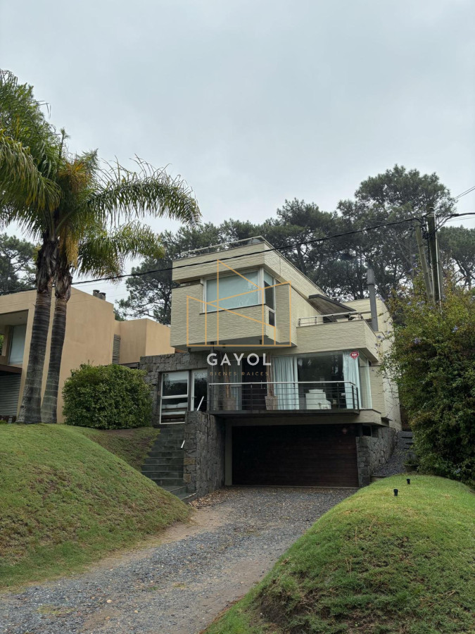 Casa ID.440 - Casa en Alquile de Verano 4 dormitorios en Montoya, La Barra