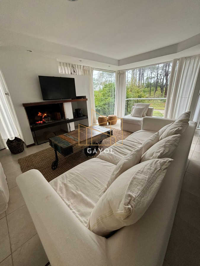 Casa ID.440 - Casa en Alquile de Verano 4 dormitorios en Montoya, La Barra