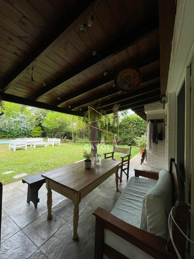 Casa ID.38 - Casa de 4 dormitorios en San Rafael 