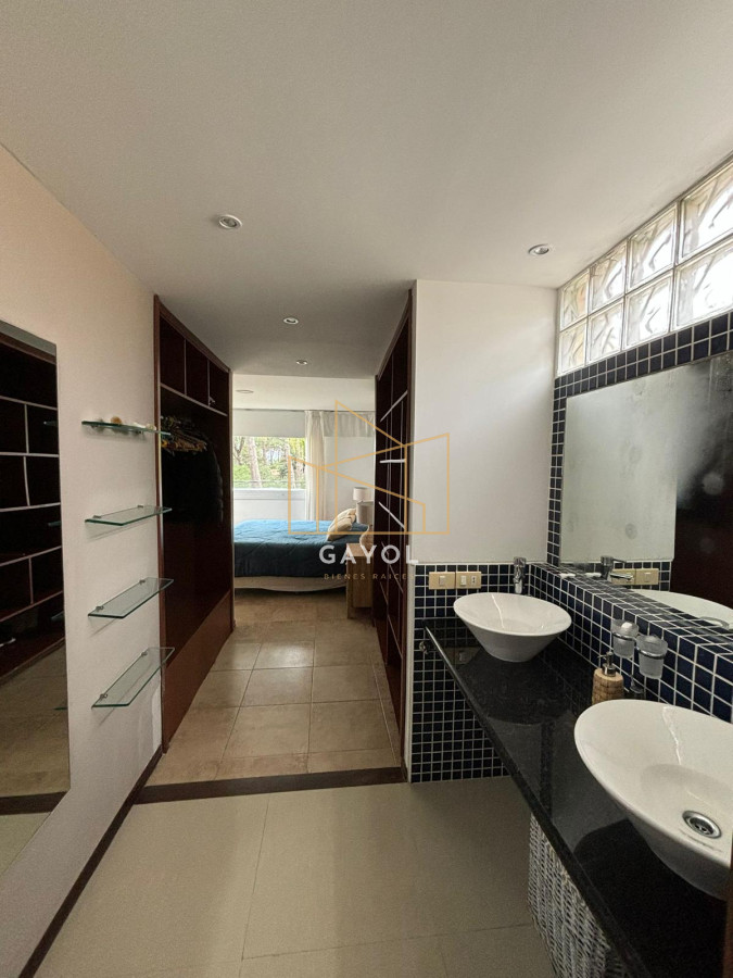 Casa ID.440 - Casa en Alquile de Verano 4 dormitorios en Montoya, La Barra