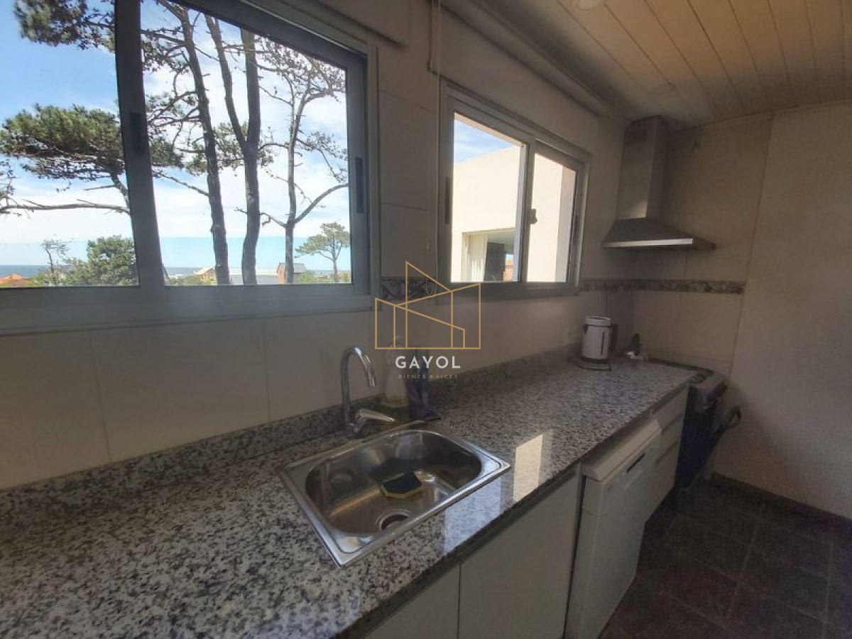 Casa ID.401 - Casa en venta de 5 dormitorios en Montoya, La Barra