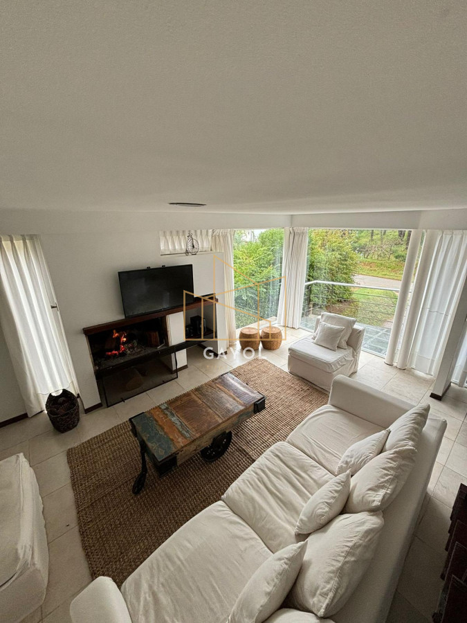 Casa ID.440 - Casa en Alquile de Verano 4 dormitorios en Montoya, La Barra