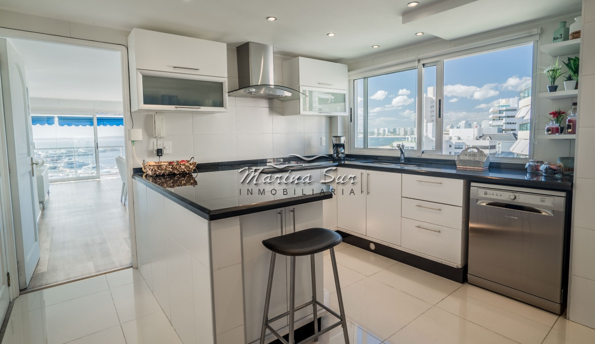 Apartamento ID.131 - Espectacular vista al puerto y mansa - 6 dormitorios 6 baños