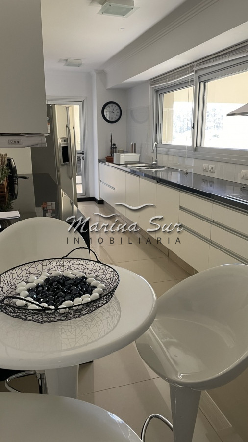 Apartamento ID.11 - Apartamento en uno de las mejores torres de Punta del Este.